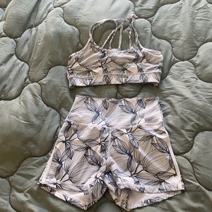 Buff bunny athletic set